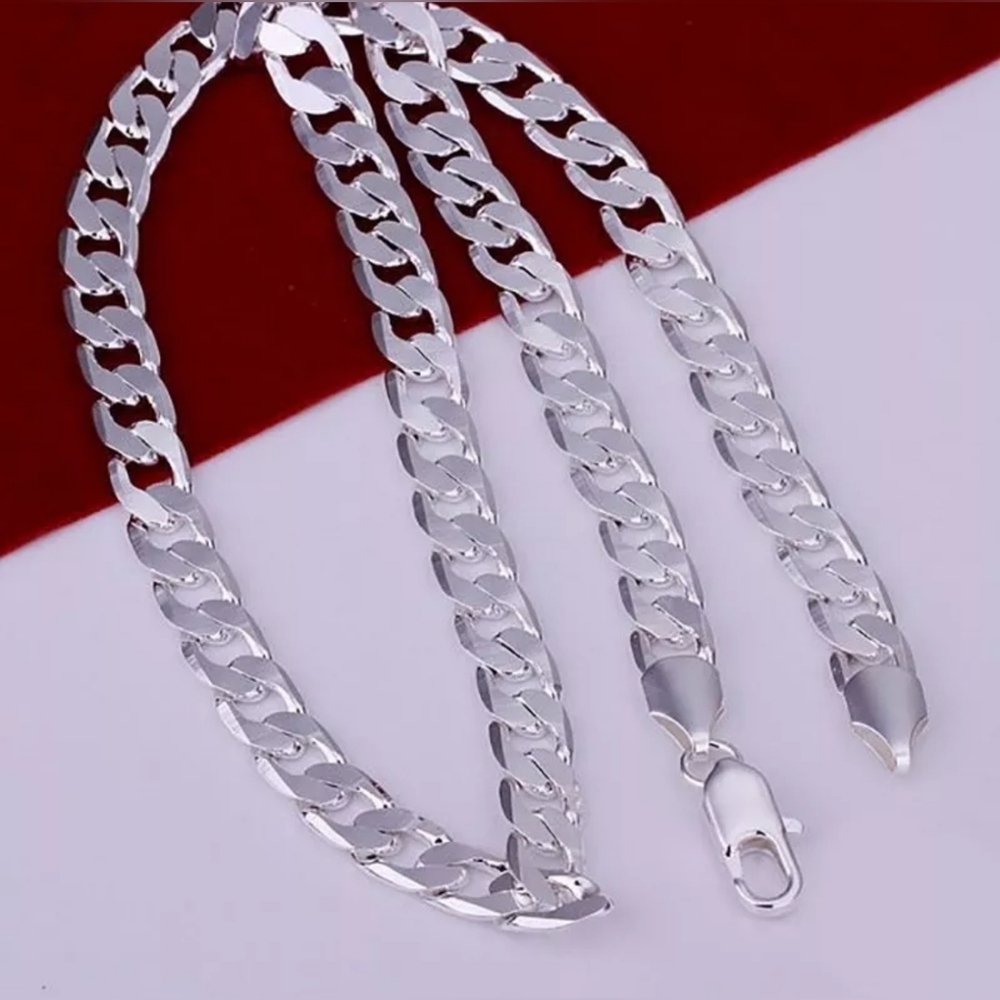 ❤️New 3mm Cuban Chain Link necklace 18 Inches. White Gold Plated .
